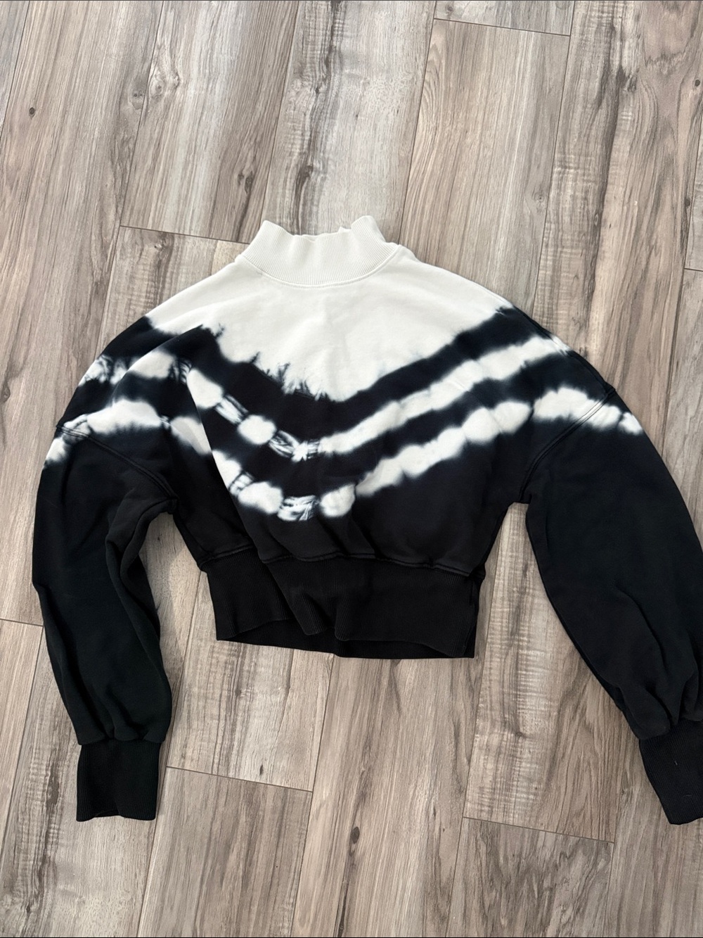 Fabletics Tie-Dye Mock Neck Crop Sweatshirt - Navy & White